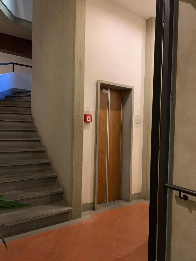 Signoria Apartment With Patio Florence Luaran gambar