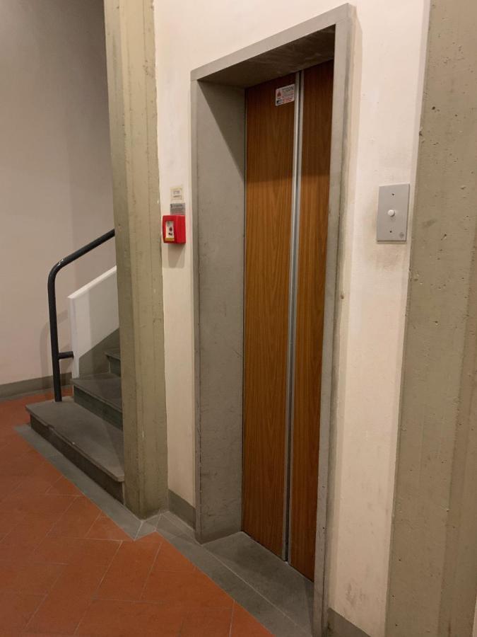 Signoria Apartment With Patio Florence Luaran gambar