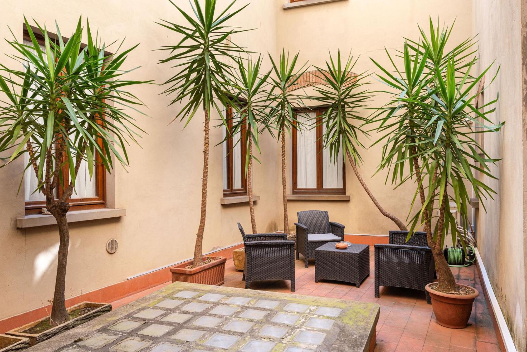 Signoria Apartment With Patio Florence Luaran gambar