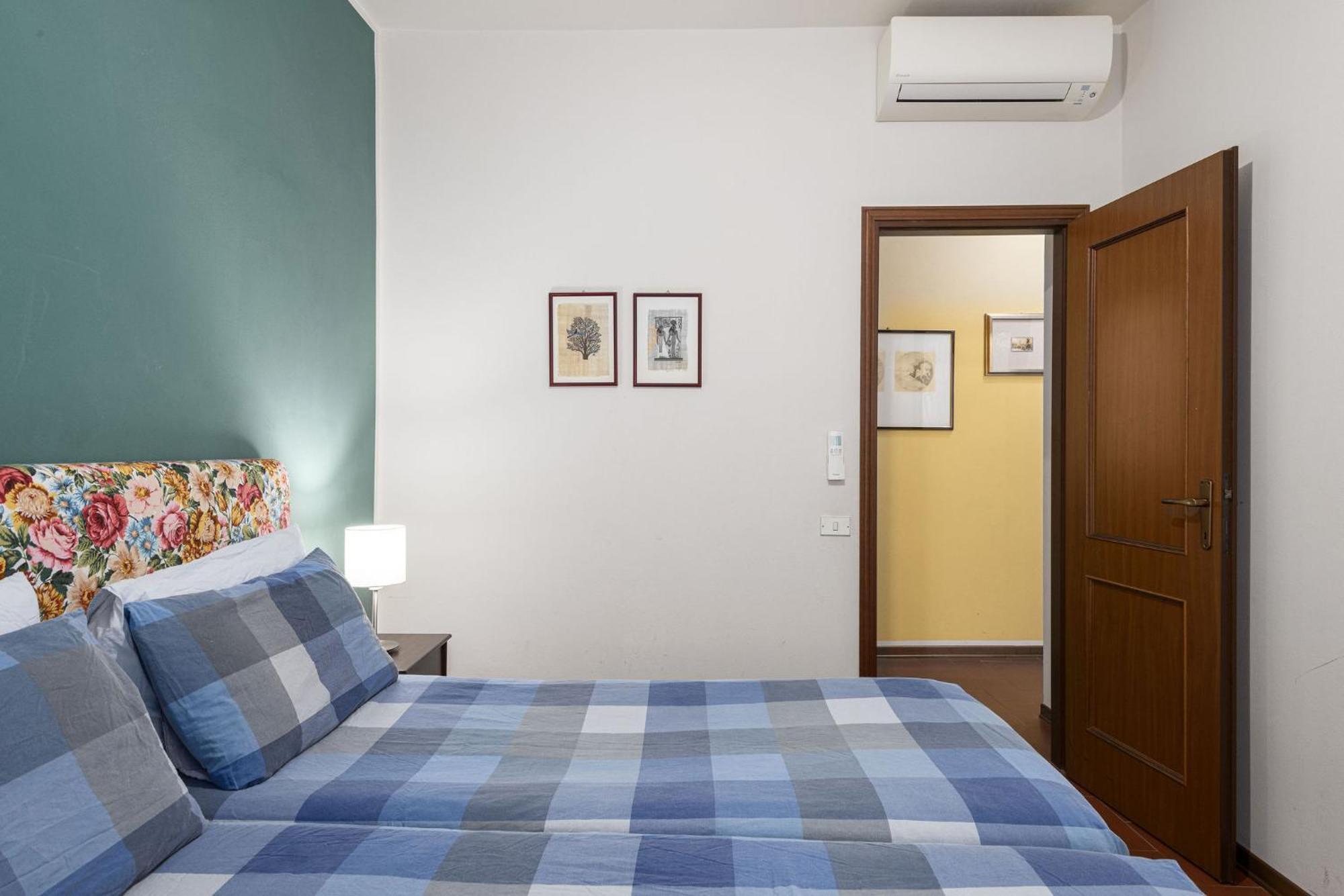 Signoria Apartment With Patio Florence Luaran gambar